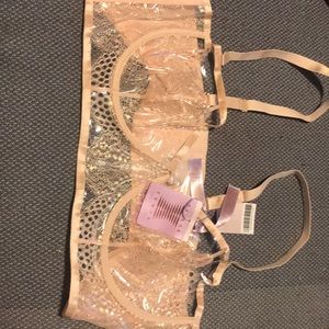 Plus size bra from fenty beauty savage collection